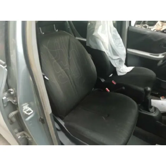 TOYOTA YARIS '2011 LIVE GRIS