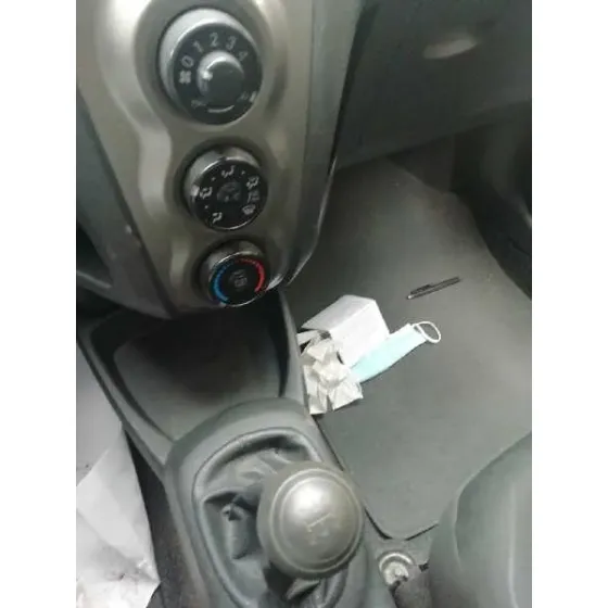 TOYOTA YARIS '2011 LIVE GRIS