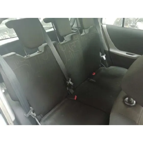 TOYOTA YARIS '2011 LIVE GRIS
