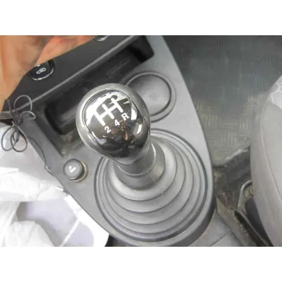 FORD FIESTA (CBK) '2006 FUTURA BLANCO