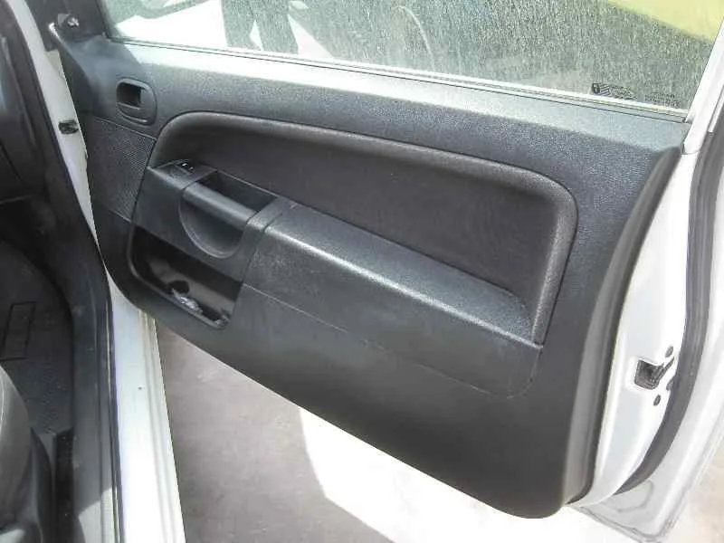 FORD FIESTA (CBK) '2006 FUTURA BLANCO
