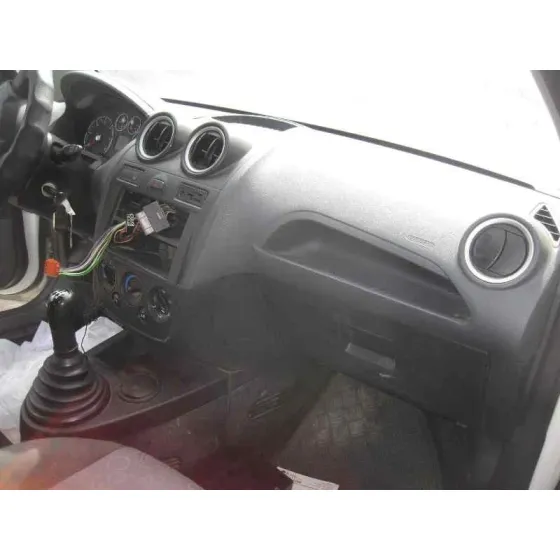 FORD FIESTA (CBK) '2006 FUTURA BLANCO
