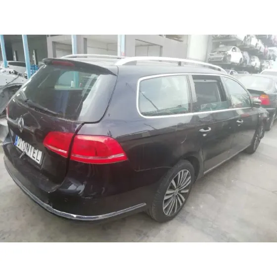 VOLKSWAGEN PASSAT VARIANT (365) '2011 ADVANCE BLUEMOTION NEGRO