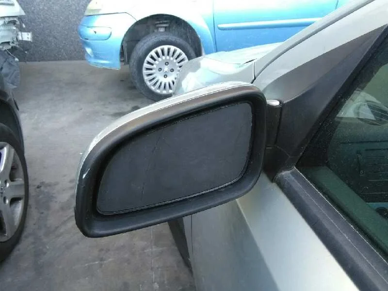 OPEL ASTRA H BERLINA OPEL ASTRA H BERLINA '2006 COSMO PLATA 2004