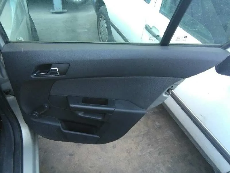 OPEL ASTRA H BERLINA OPEL ASTRA H BERLINA '2006 COSMO PLATA 2004
