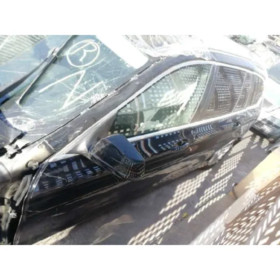 BMW SERIE 5 TOURING (F11) '2011 525D NEGRO