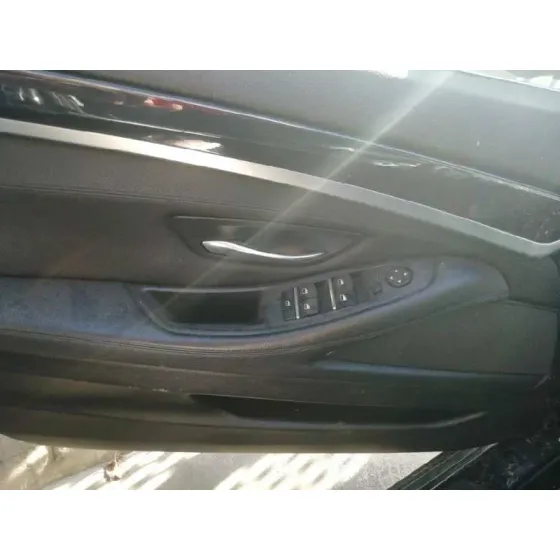 BMW SERIE 5 TOURING (F11) '2011 525D NEGRO