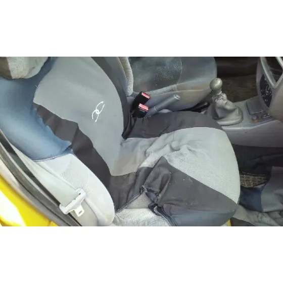 RENAULT CLIO II FASE I (B/CBO) '2000 1.4 16V TECH-RUN ORO