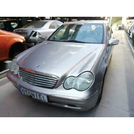 MERCEDES CLASE C (W203) BERLINA '2001 220 CDI (203.006) ORO