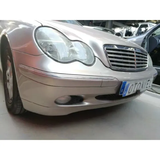 MERCEDES CLASE C (W203) BERLINA '2001 220 CDI (203.006) ORO