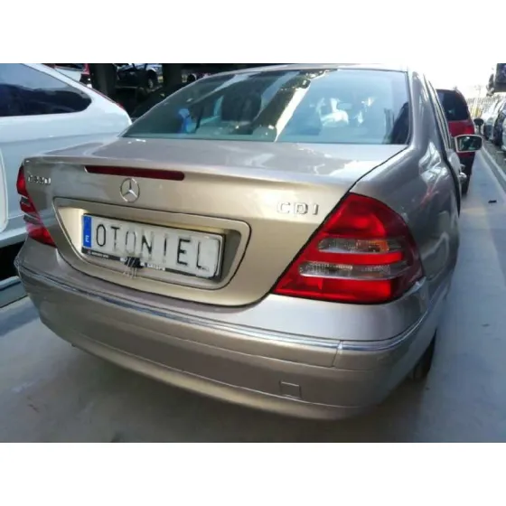 MERCEDES CLASE C (W203) BERLINA '2001 220 CDI (203.006) ORO