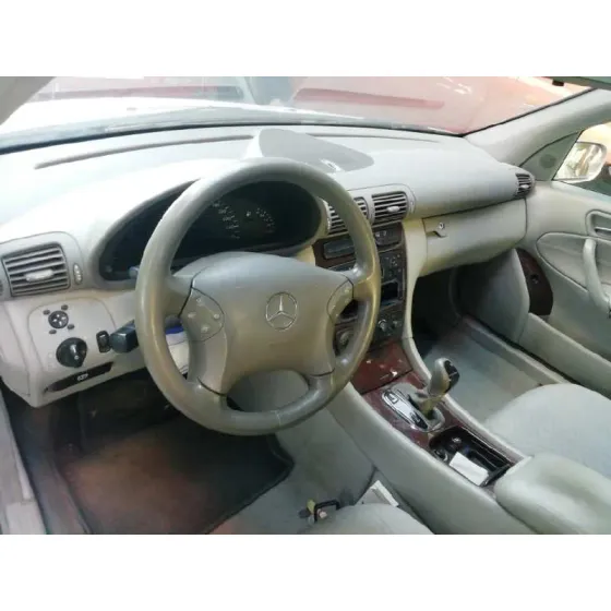 MERCEDES CLASE C (W203) BERLINA '2001 220 CDI (203.006) ORO