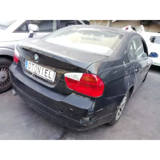 BMW SERIE 3 BERLINA (E90) '2007 318D NEGRO