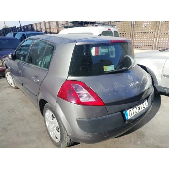 RENAULT MEGANE II BERLINA 5P '2004 CONFORT AUTHENTIQUE GRIS