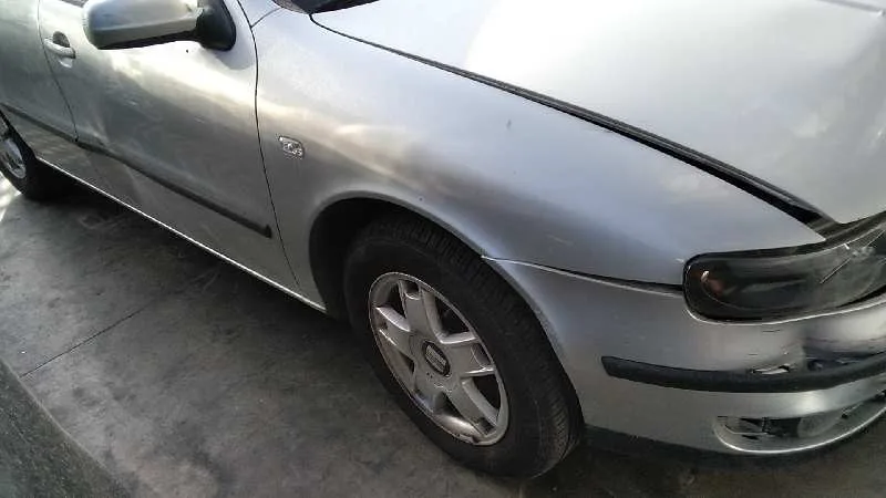 SEAT LEON (1M1) '2002 SIGNO PLATA