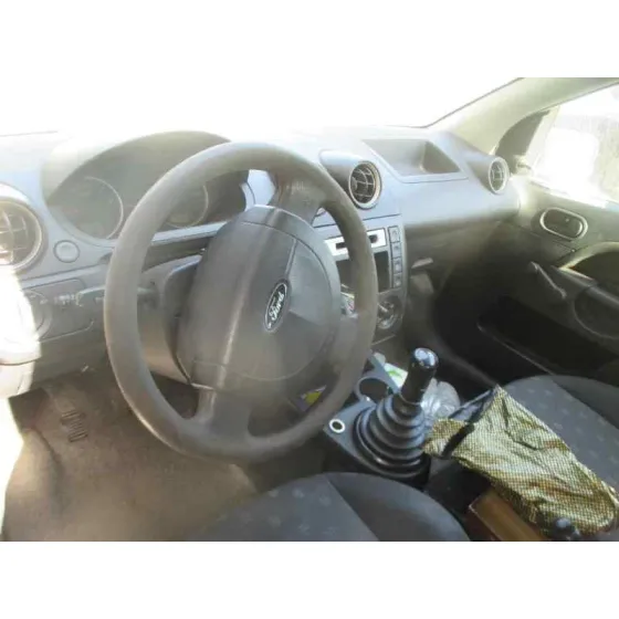 FORD FIESTA (CBK) '2005 AMBIENTE BLANCO