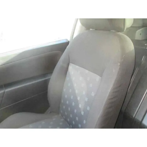 FORD FIESTA (CBK) '2005 AMBIENTE BLANCO