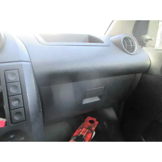 FORD FIESTA (CBK) '2005 AMBIENTE BLANCO