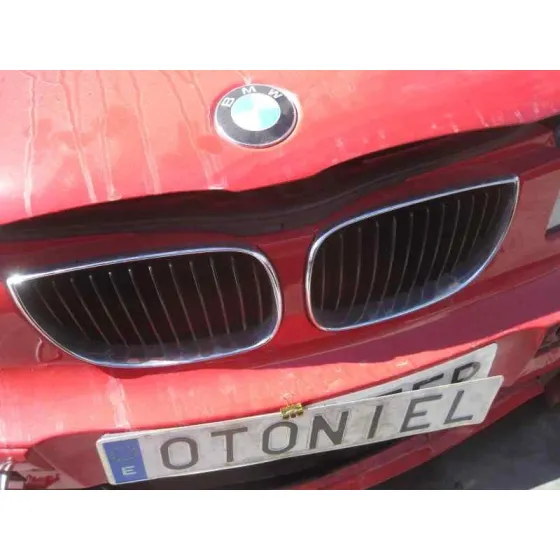 BMW SERIE 1 BERLINA (E81/E87) '2006 2.0 16V DIESEL CAT ROJO