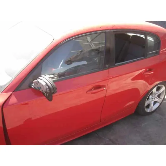 BMW SERIE 1 BERLINA (E81/E87) '2006 2.0 16V DIESEL CAT ROJO