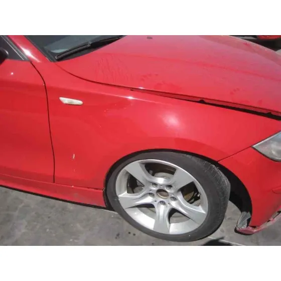 BMW SERIE 1 BERLINA (E81/E87) '2006 2.0 16V DIESEL CAT ROJO