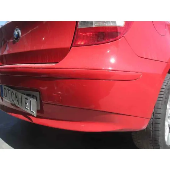 BMW SERIE 1 BERLINA (E81/E87) '2006 2.0 16V DIESEL CAT ROJO