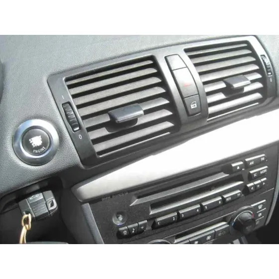 BMW SERIE 1 BERLINA (E81/E87) '2006 2.0 16V DIESEL CAT ROJO