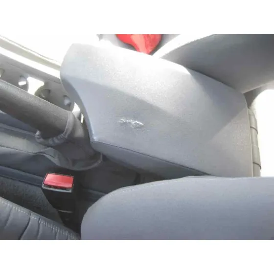 BMW SERIE 1 BERLINA (E81/E87) '2006 2.0 16V DIESEL CAT ROJO