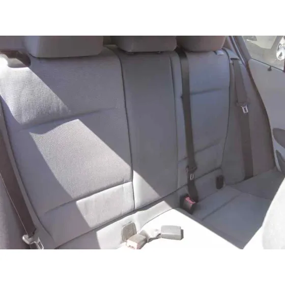 BMW SERIE 1 BERLINA (E81/E87) '2006 2.0 16V DIESEL CAT ROJO