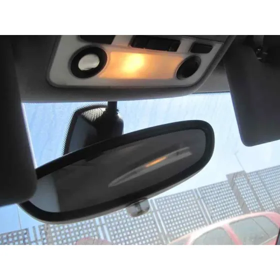 BMW SERIE 1 BERLINA (E81/E87) '2006 2.0 16V DIESEL CAT ROJO