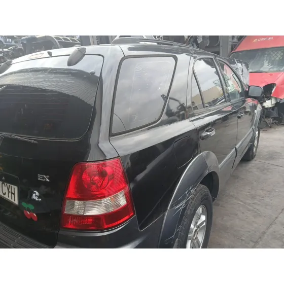 KIA SORENTO '2004 2.5 CRDI CAT NEGRO