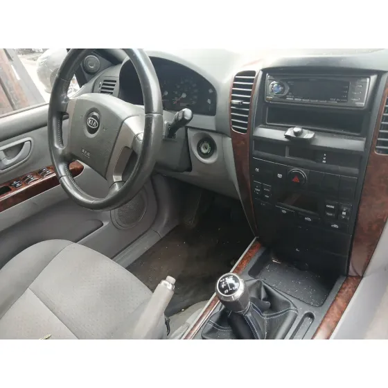 KIA SORENTO '2004 2.5 CRDI CAT NEGRO