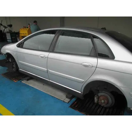 CITROEN C5 BERLINA '2005 ATTRACTION PLATA