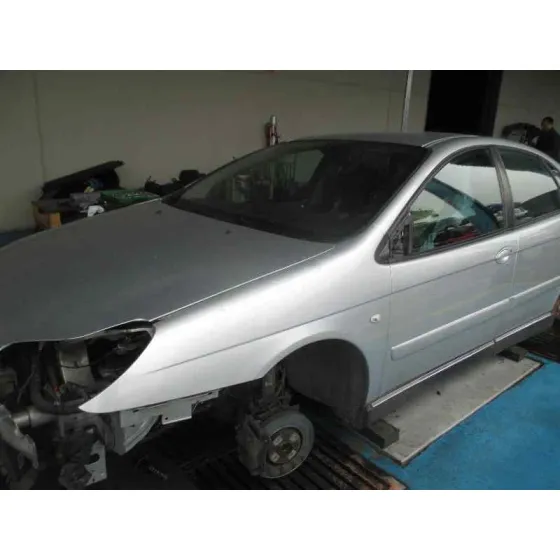 CITROEN C5 BERLINA '2005 ATTRACTION PLATA