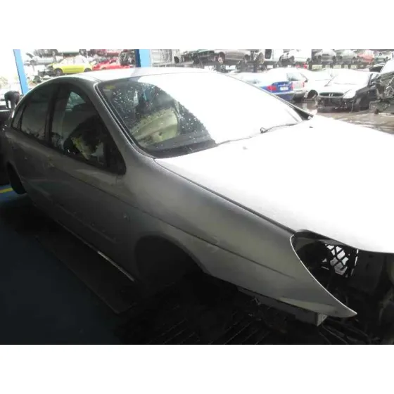 CITROEN C5 BERLINA '2005 ATTRACTION PLATA