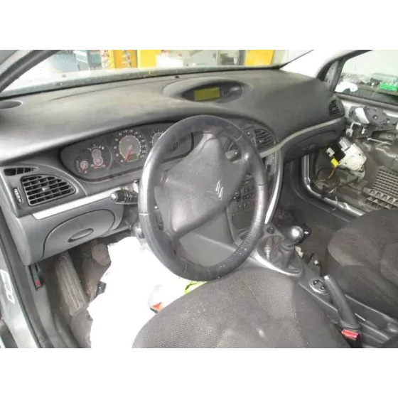 CITROEN C5 BERLINA '2005 ATTRACTION PLATA