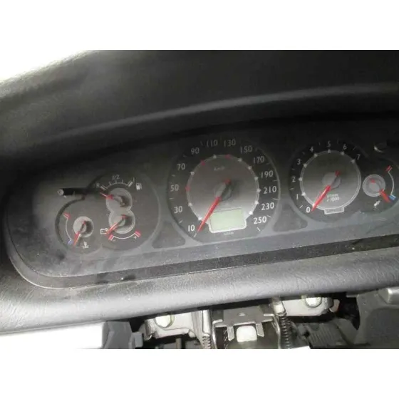 CITROEN C5 BERLINA '2005 ATTRACTION PLATA