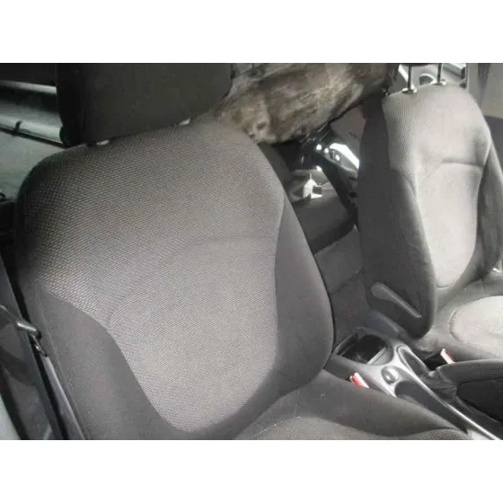 CITROEN C5 BERLINA '2005 ATTRACTION PLATA