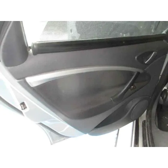 CITROEN C5 BERLINA '2005 ATTRACTION PLATA
