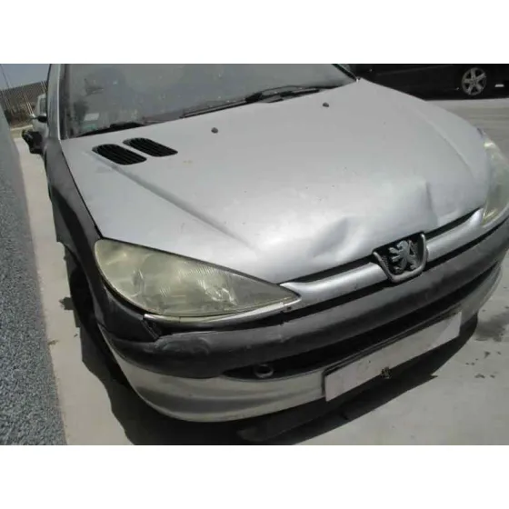 PEUGEOT 206 BERLINA '2002 XR GRIS PLATA