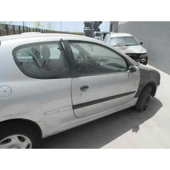 PEUGEOT 206 BERLINA '2002 XR GRIS PLATA