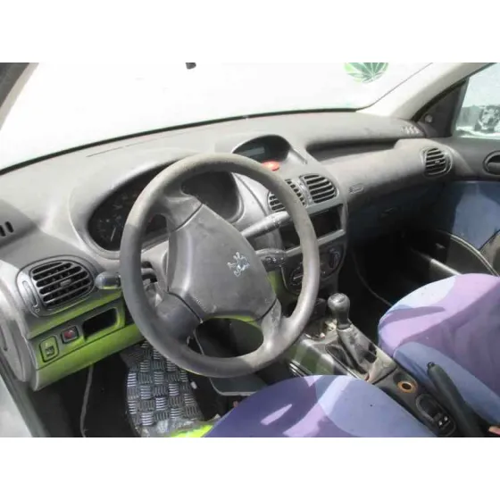 PEUGEOT 206 BERLINA '2002 XR GRIS PLATA