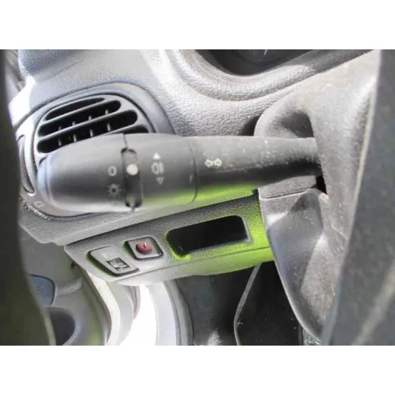 PEUGEOT 206 BERLINA '2002 XR GRIS PLATA