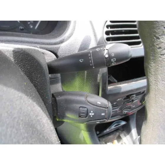 PEUGEOT 206 BERLINA '2002 XR GRIS PLATA