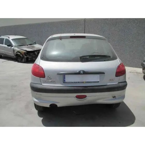 PEUGEOT 206 BERLINA '2002 XR GRIS PLATA