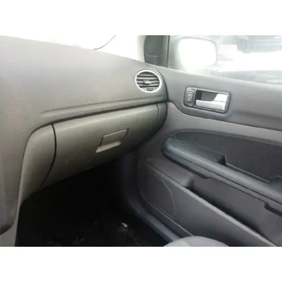 FORD FOCUS BERLINA (CAP) '2006 1.6 TDCI CAT GRIS Y AZUL