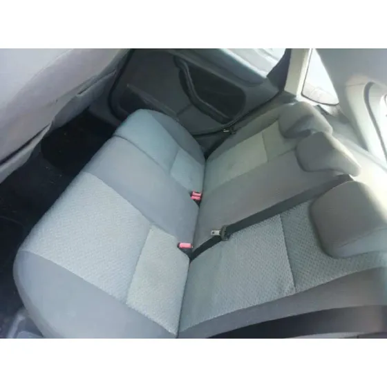 FORD FOCUS BERLINA (CAP) '2006 1.6 TDCI CAT GRIS Y AZUL