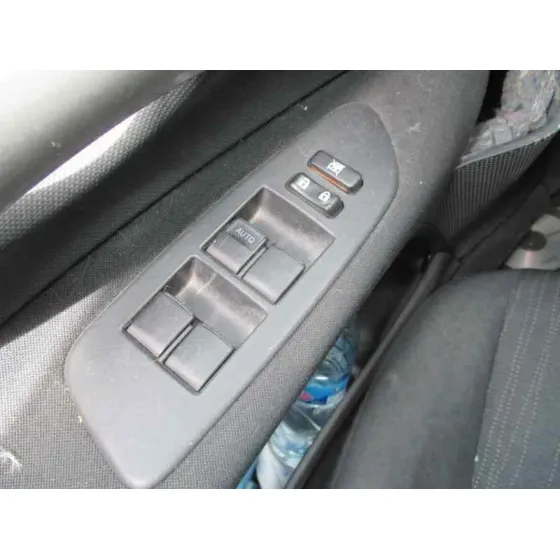 TOYOTA AURIS '2007 LUNA AZUL