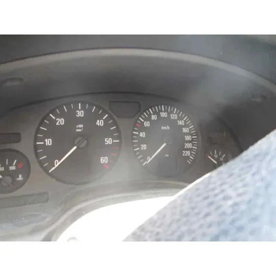 OPEL ASTRA G BERLINA '2001 CLUB GRIS