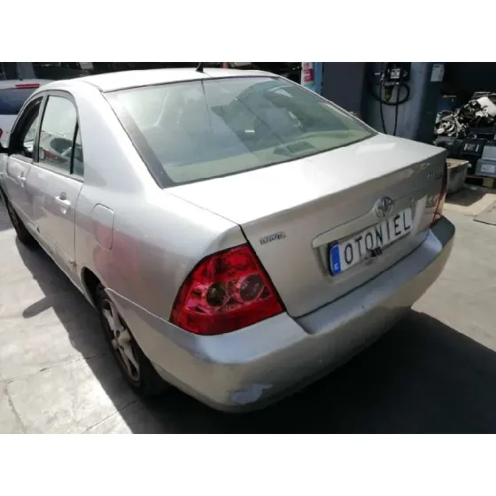 TOYOTA COROLLA (E12) '2005 2.0 D-4D SOL SEDAN GRIS